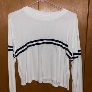 Hollister Long Sleeve Tee Size XS